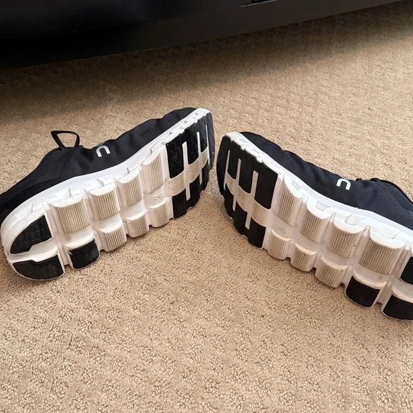 On Running Cloudflow 4 Men’s Running shoes Black Size 11 - Picture 4 of 4